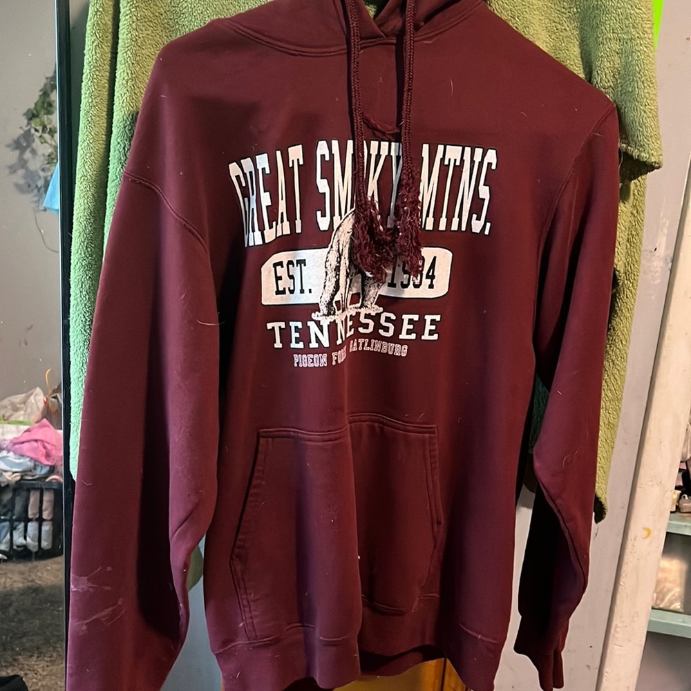 Smoky mountains, Tennessee merch, and the color, maroon red in a size small